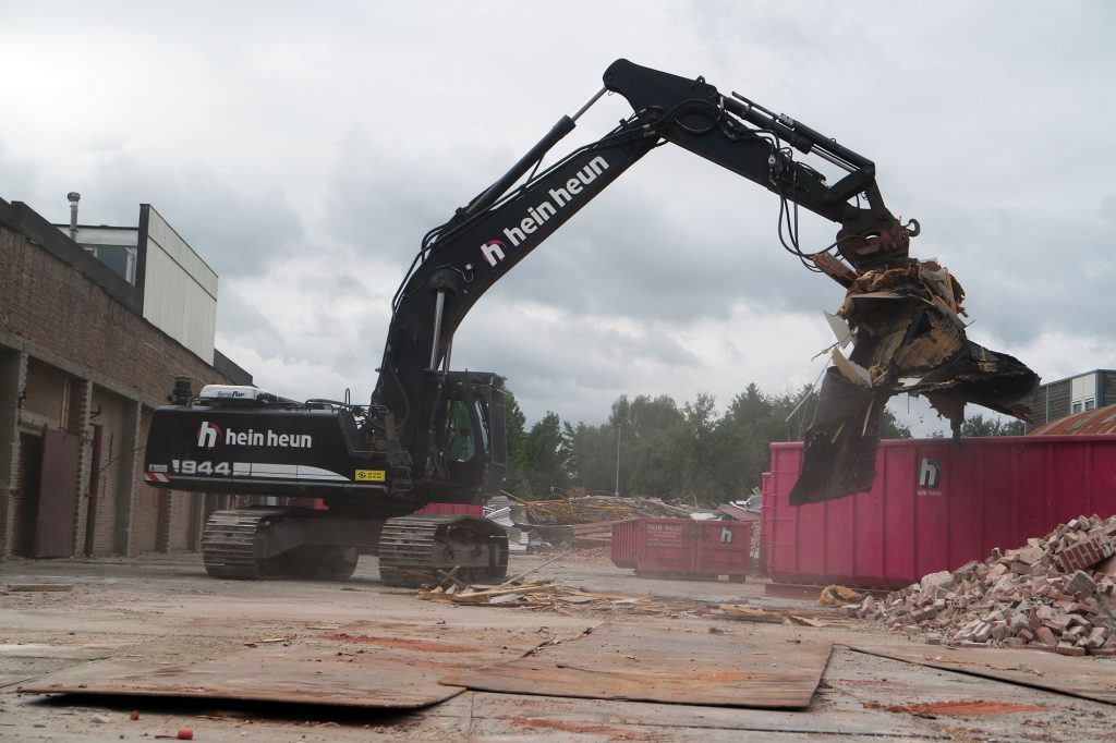 Hein Heun Sloopwerken B.V. - Totaalsloop project Linderflier Vroomshoop