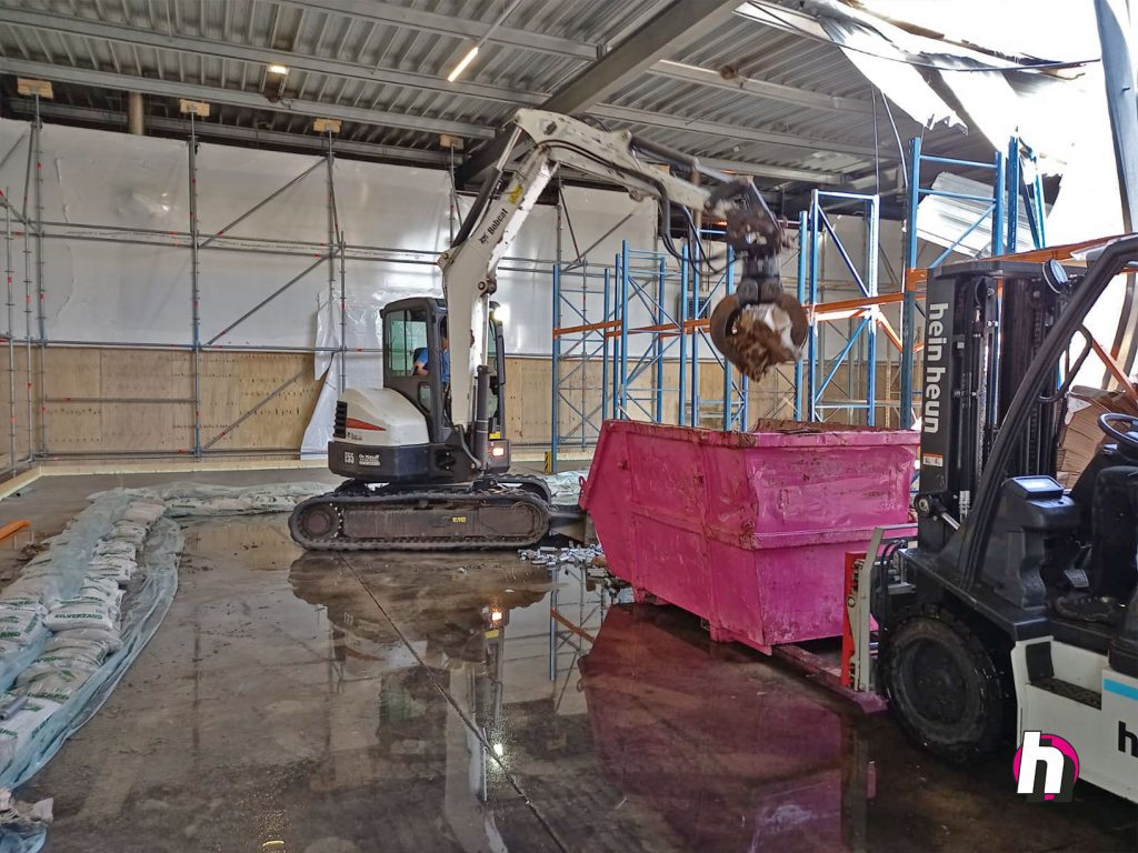 Hein Heun - Dakinstorting door waterschade in Kerkrade (NL)