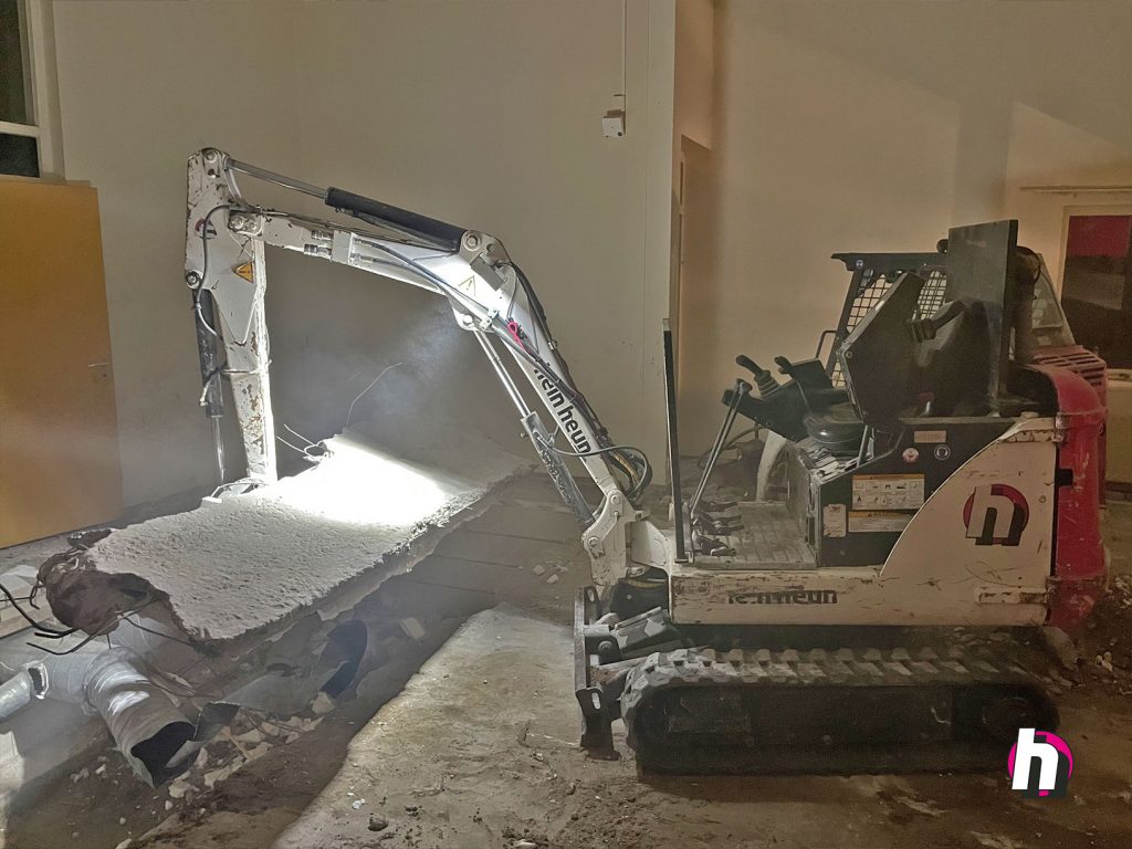 Hein Heun - Sloopactiviteiten ten behoeve van een verbouwing in Apeldoorn (NL)